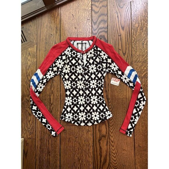 Free People Tops - $78 FP Movement Women's Kick Off Printed Layer Top in Aspen Onyx Size XS NWT